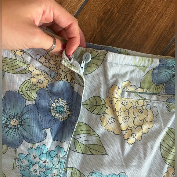 Talbots Vintage Floral Straight Leg Jeans Size 8 - Picture 2 of 3